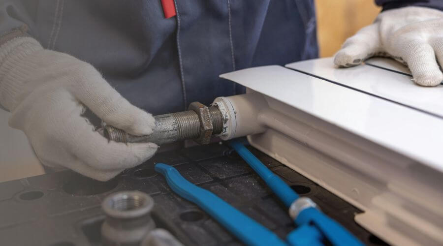 Expert burst pipe repair services in Cropwell, AL